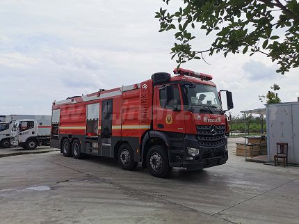 江特牌JDF5380GXFSG180型水罐消防車