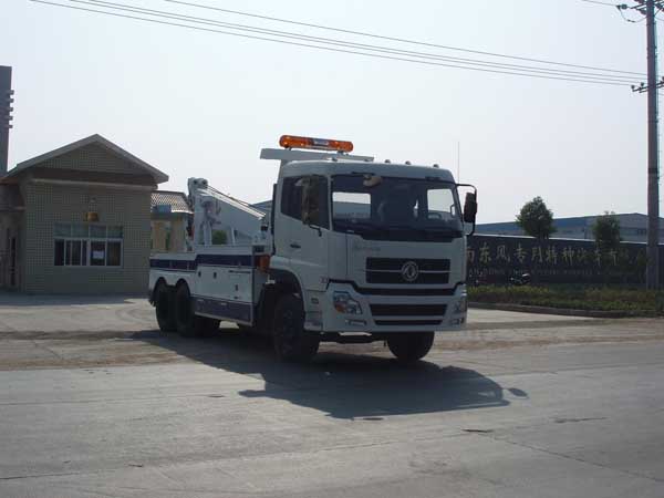 東風(fēng)天龍道路清障車