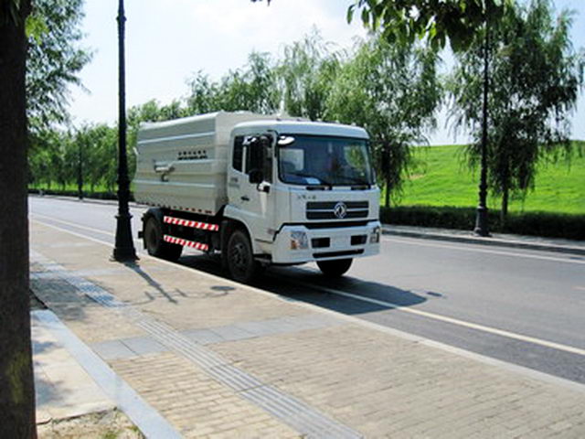 東風(fēng)自卸式垃圾車